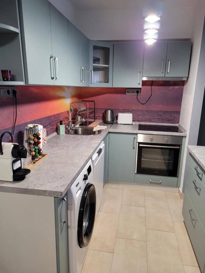 Апартаменты Krisztina Apartman Шальготарьян Экстерьер фото