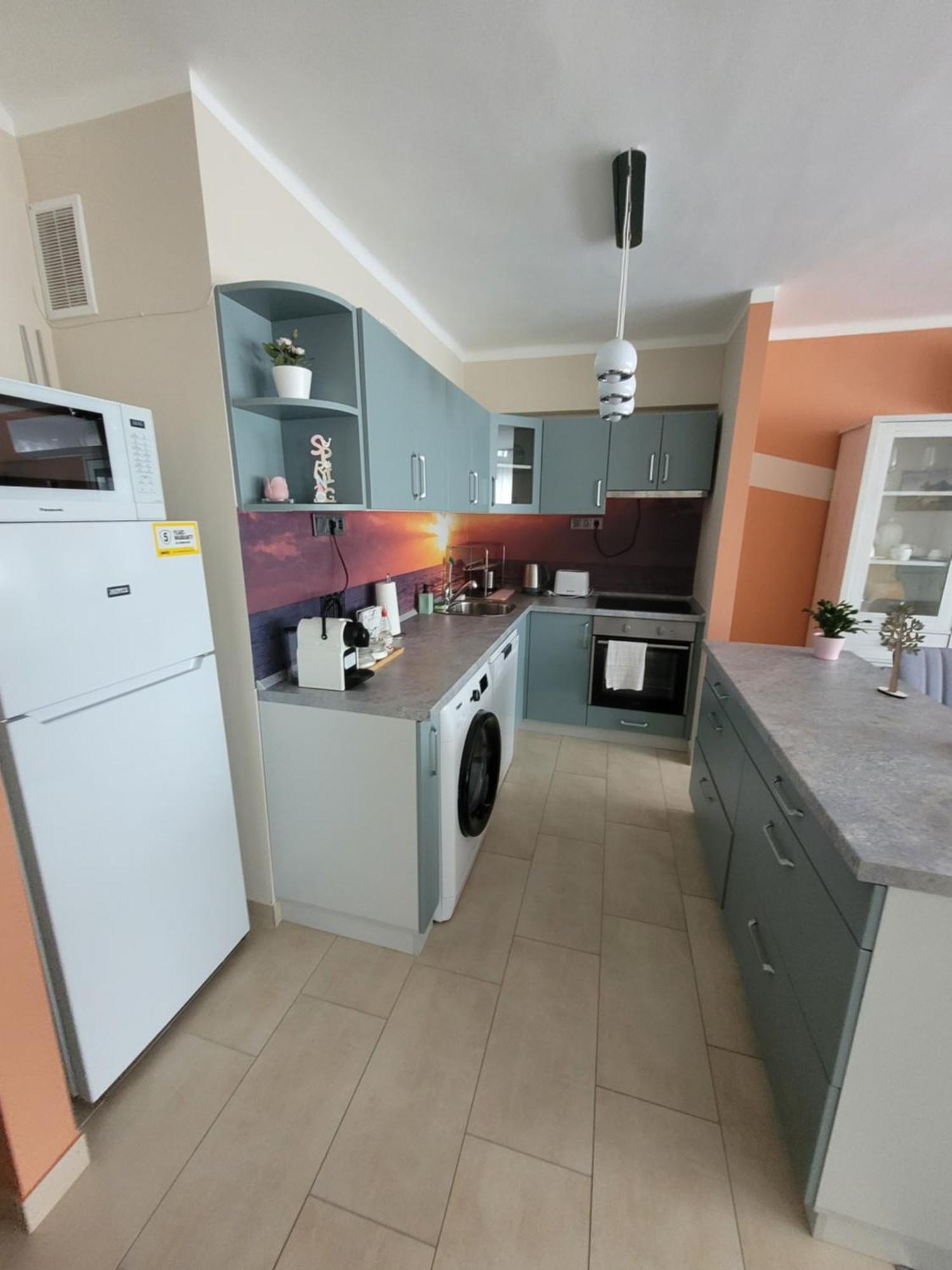Апартаменты Krisztina Apartman Шальготарьян Экстерьер фото